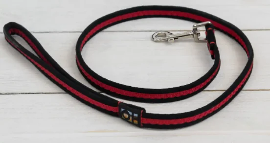 Oscar & Hooch - Dog Lead - Black & Red - Medium